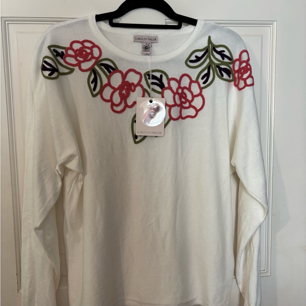 NWT  Carolyn Taylor White Sweater with Pink & Olive Floral Applique
